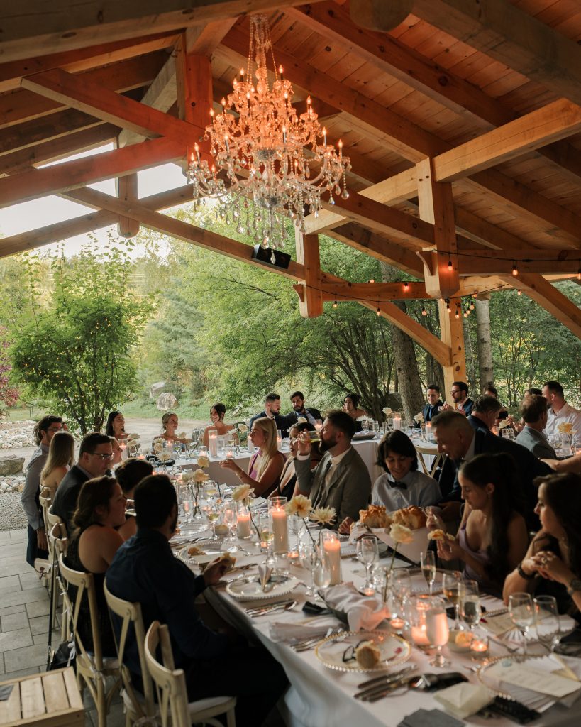 Intimate reception in Quebec